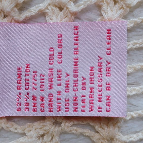 Vintage Betsey Johnson Ivory Crochet Knit Short Sleeve Cropped Cardigan Size L - Picture 7 of 8